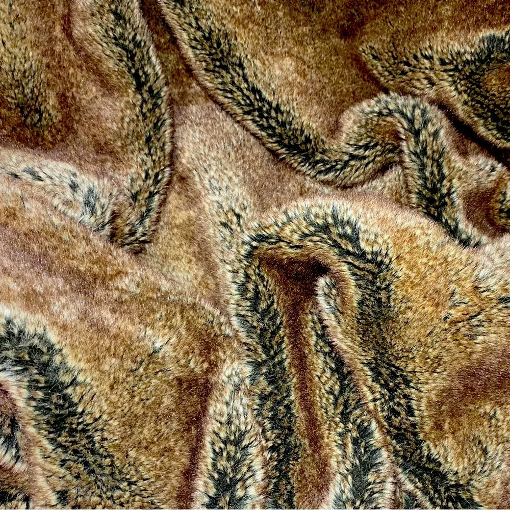 Pottery Barn faux fur‎ brown throw blanket